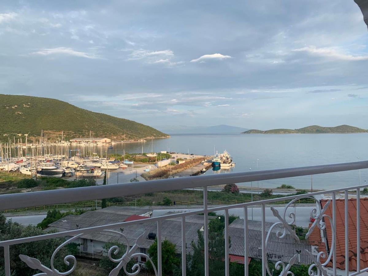 Port View House-Comfy Family Apartment-Panoramic View Néa Péramos المظهر الخارجي الصورة